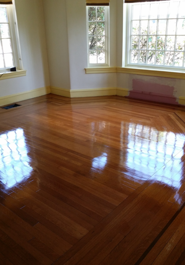 Professional Subfloor leveling in living room.